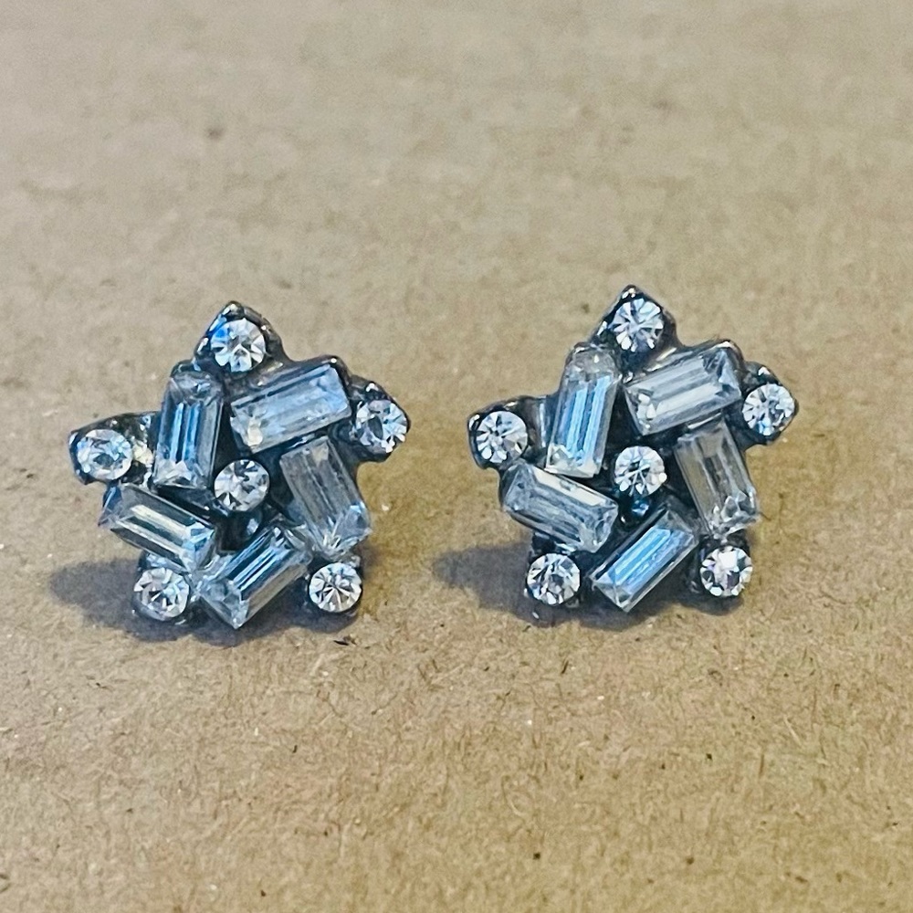 Crystal Star-Shaped Sparkly Stud Earrings